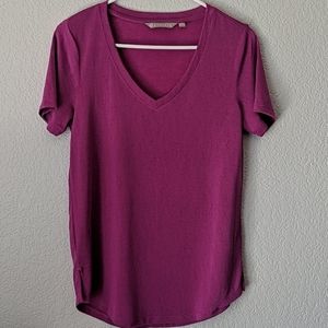 Athleta breezy scoop v tee